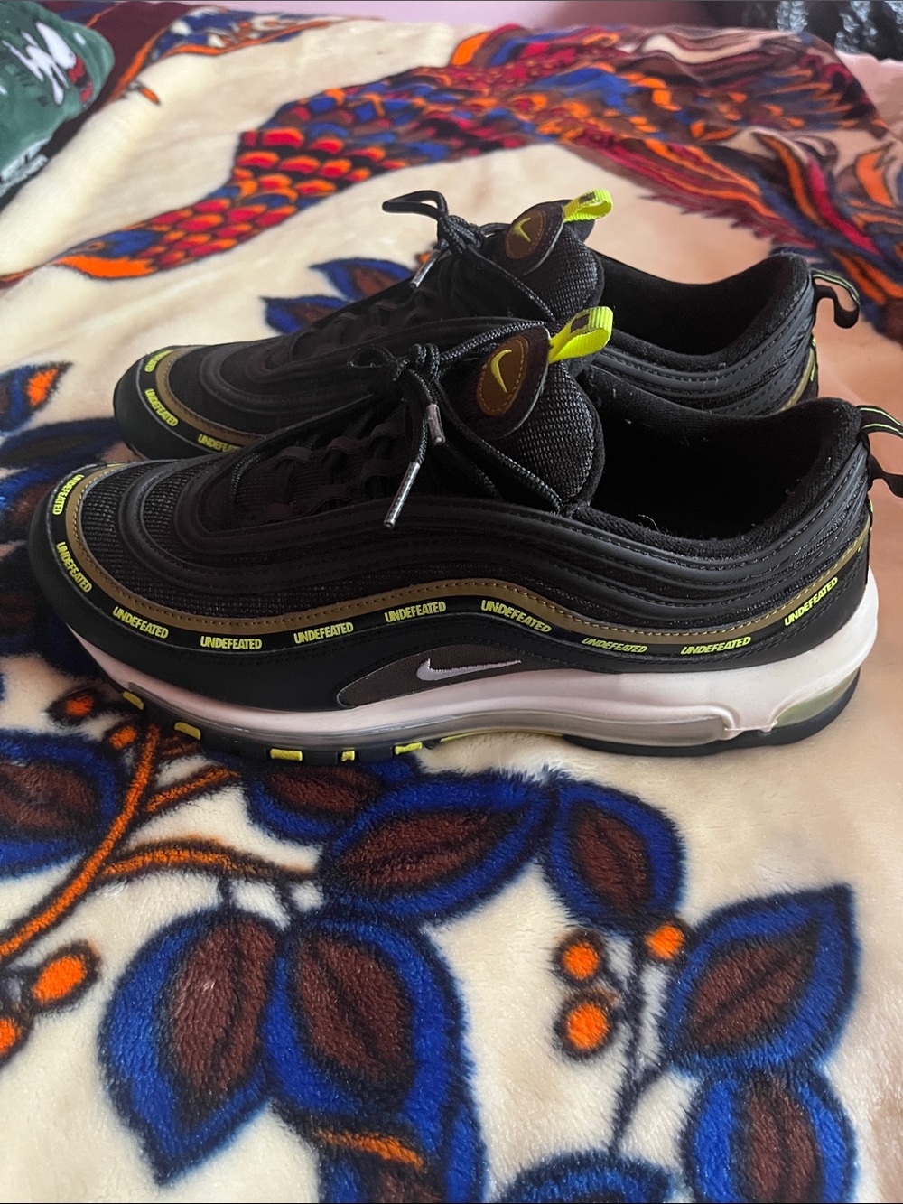 Nike mens Black Sneakers with Neon Lime Accents
